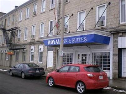 Royal Inn And Suites At Guelph Exterior photo